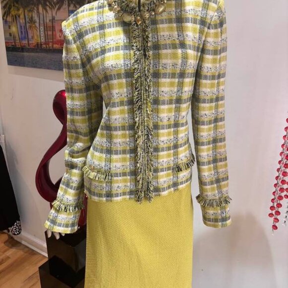 St John yellow lemon chartreuse skirt suit jacket 12 Large embellished career - Picture 3 of 3